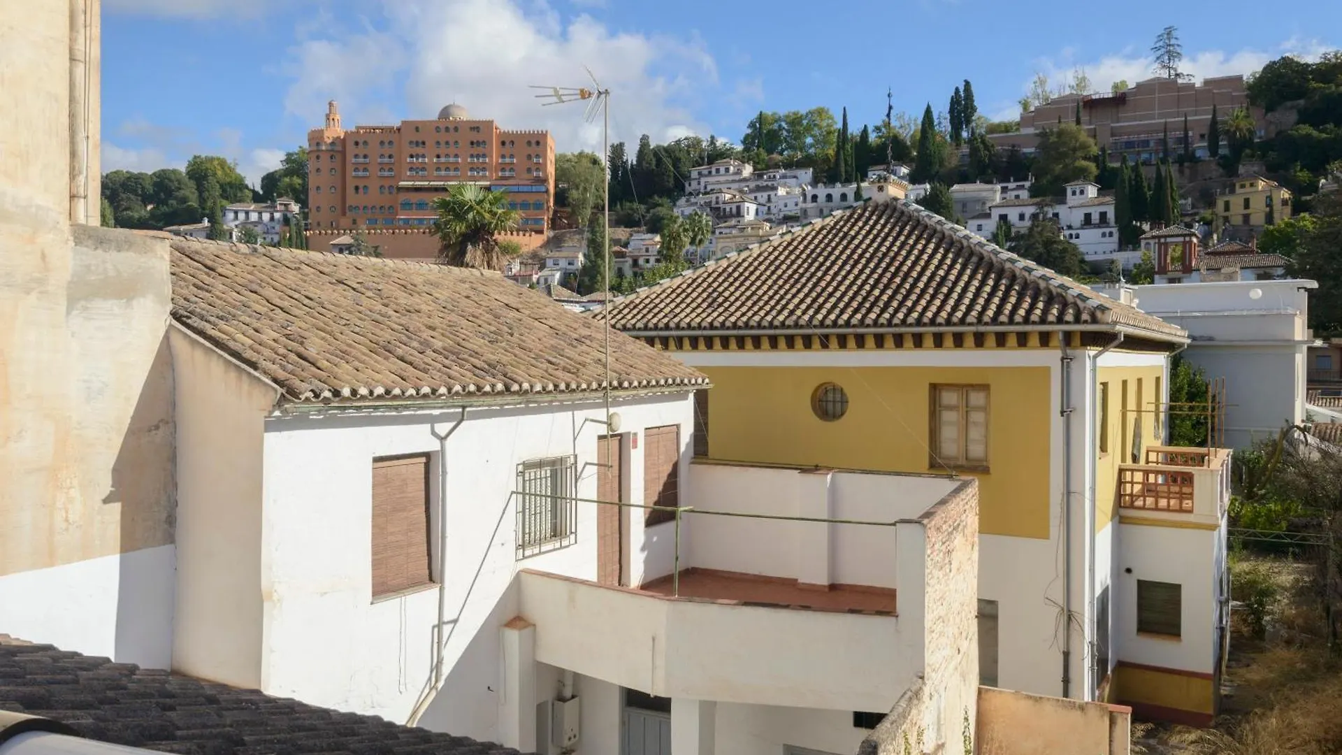 Apartamentos J De La Alhambra Granada