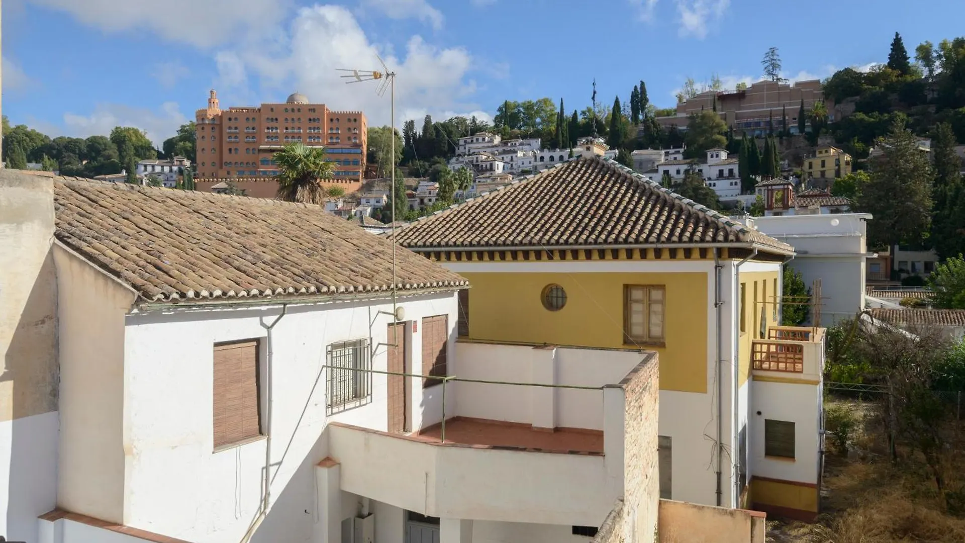 Apartamentos J De La Alhambra Granada