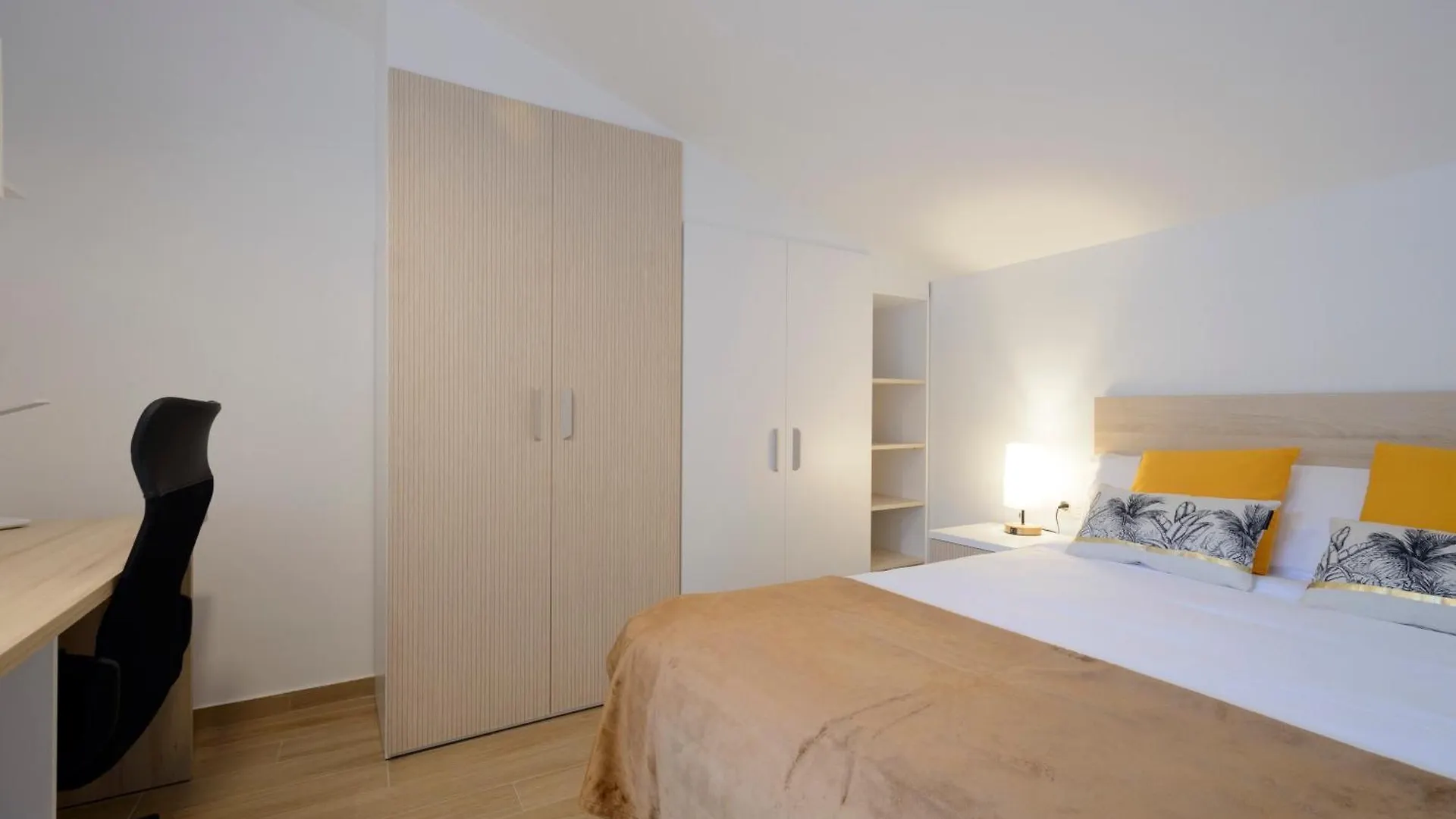 Apartamentos J De La Alhambra Granada España